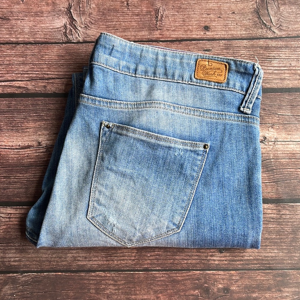ZARA | TRF Premium Wash distressed denim jeans - Picture 1 of 7